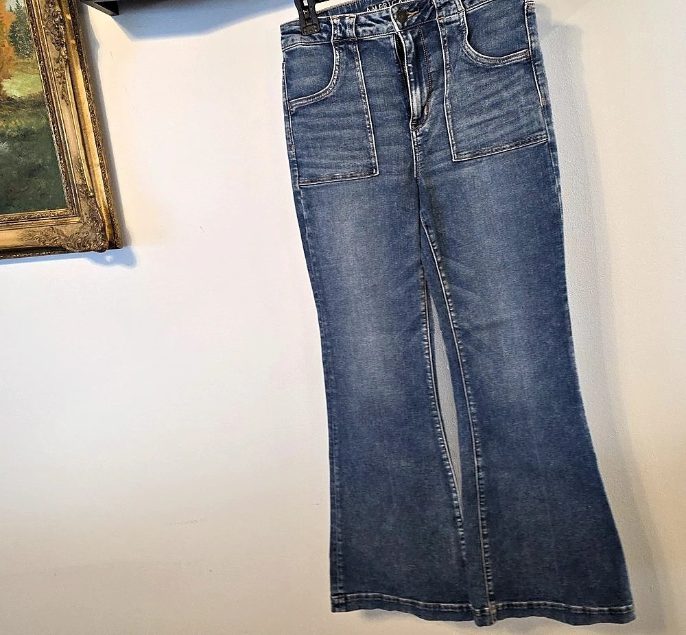 American Eagle Super Hi-Rise Flare NeXt Level Stretch Jeans Blue Size 10